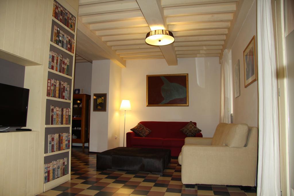Casa Corsica Con Parcheggio Gratuito Apartman Orvieto Kültér fotó